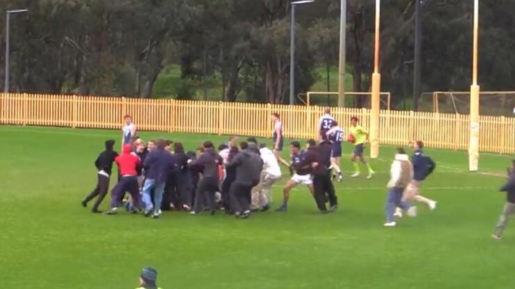 Dramatic Finish: University Blues Triumph Over Old Camberwell in Chaotic Grand Final After Siren