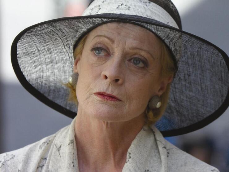 Acclaimed Actress Maggie Smith Passes Away at 89, Leaving Behind Legendary Career and Legacy