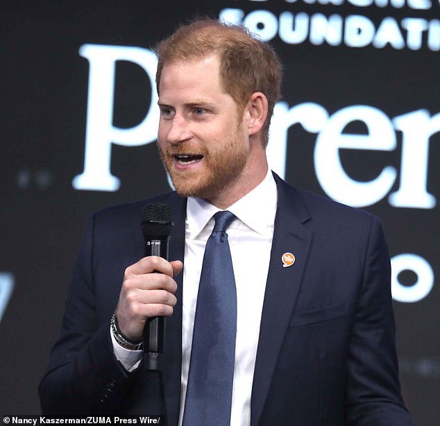 Prince Harry Screams and Jokes in Haunted Maze Segment on Jimmy Fallon's Late-Night Show