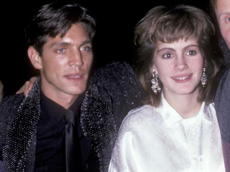 Eric Roberts Issues Public Apology to Sister Julia Roberts Over Past Remarks