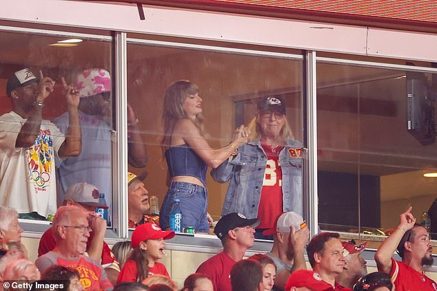 Taylor Swift and Travis Kelce Celebrate Chiefs Victory with Pizza at Brooklyn's Lucali