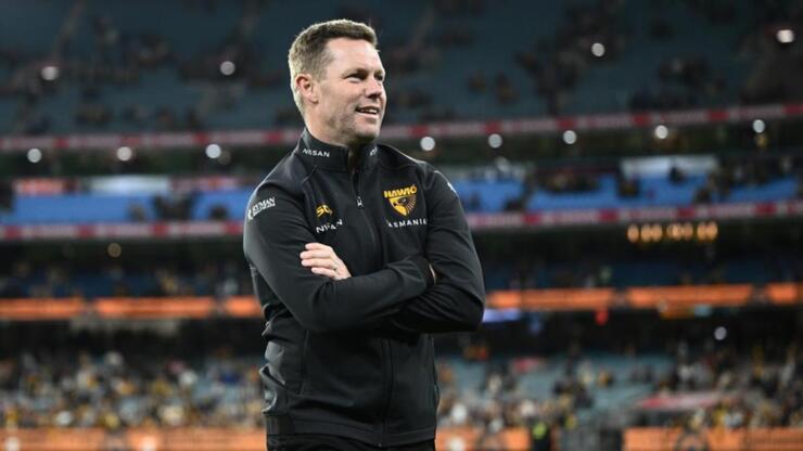 Hawthorn Coach Sam Mitchell Responds to Luke Hodge's Concerns on Jack Ginnivan's Social Media