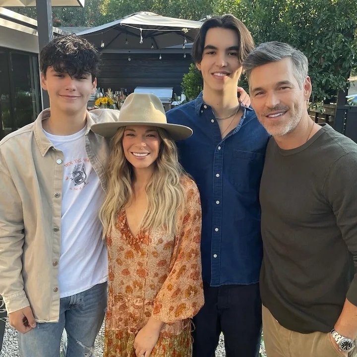 LeAnn Rimes: From Youngest Grammy Winner to Voice Coach Amidst Challenges and Resilience