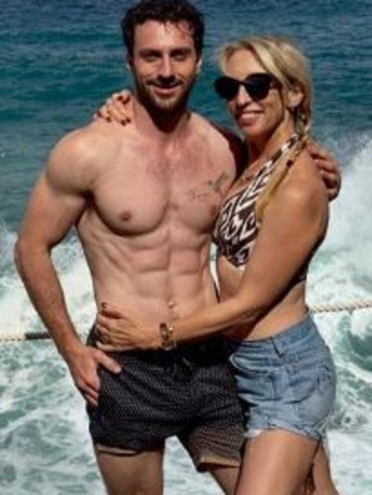 Aaron Taylor-Johnson Shares Holiday Photos with Wife Amid Age Gap Criticism