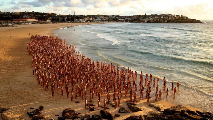 Mass nude event to take over Brisbane landmark next month | Herald Sun