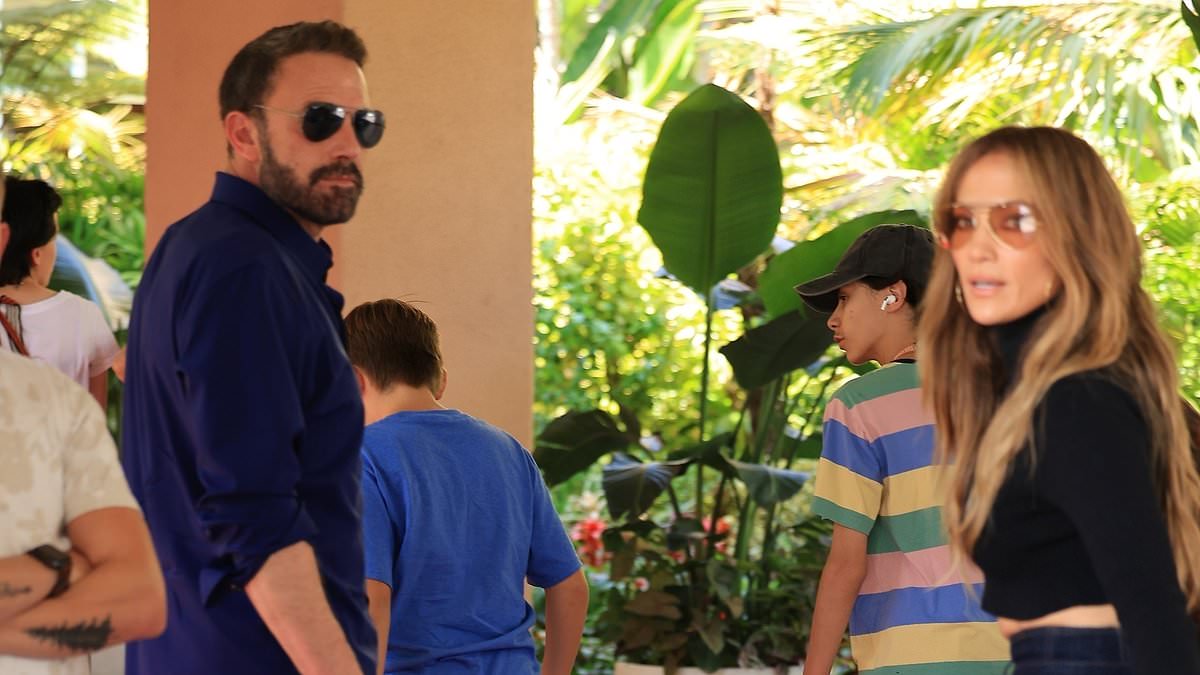 Ben Affleck and Jennifer Lopez Engage in Tense Reunion at Beverly Hills Hotel Amid Divorce