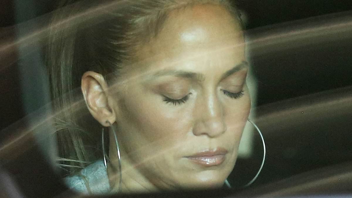 Jennifer Lopez Enjoys Fast Food at Ex Ben Affleck’s Favorite Drive-Thru Post-Divorce Split