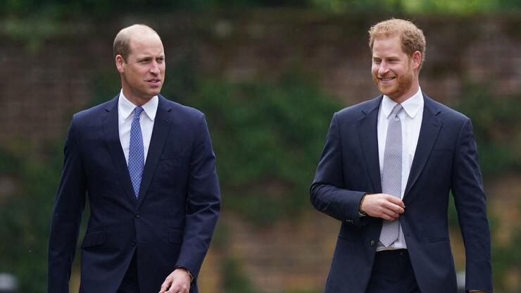 Prince Harry's Memoir Decision Shadows Queen Elizabeth II's Health Crisis, Claims Revealed