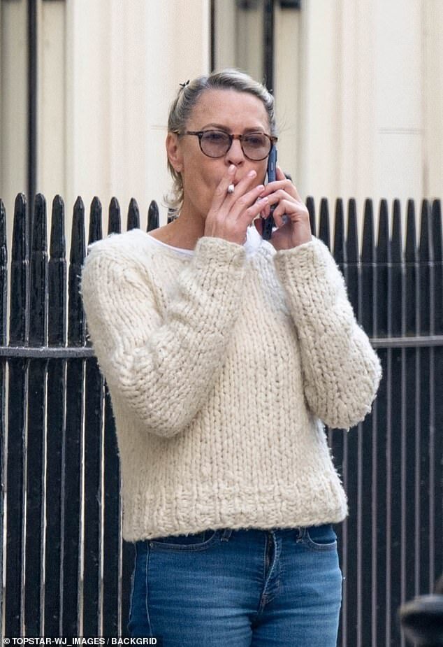 Robin Wright Spotted in London While Filming *The Girlfriend*, Unrecognizable with Cigarette