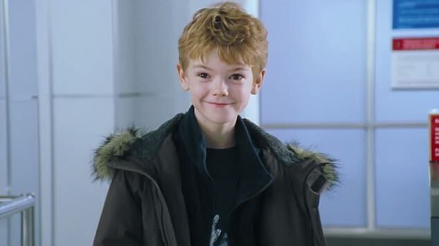 "Thomas Brodie-Sangster Reflects on Bullying from Jealous Peers Over Love Actually Fame"