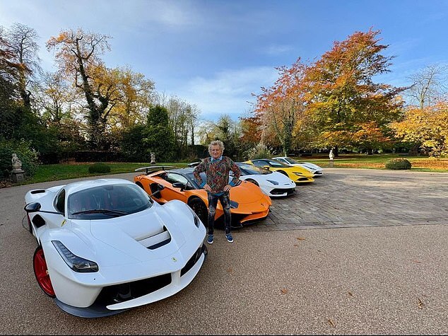 Rod Stewart Considers Selling Luxury Car Collection Due to Persistent Pothole Issues