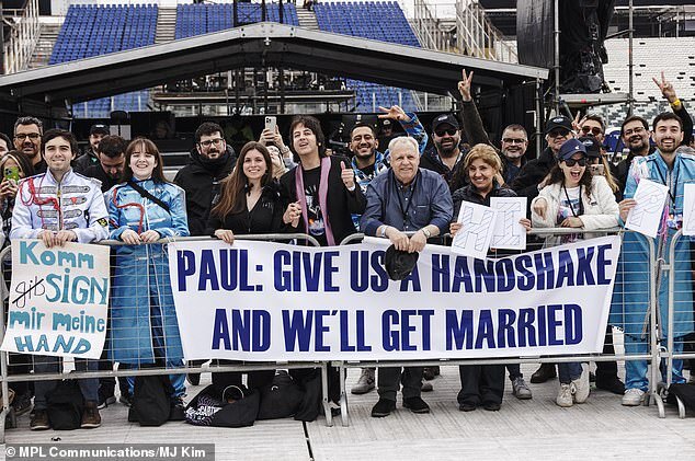 Paul McCartney Shines in Bogotá with Spectacular Performance During Got Back Tour