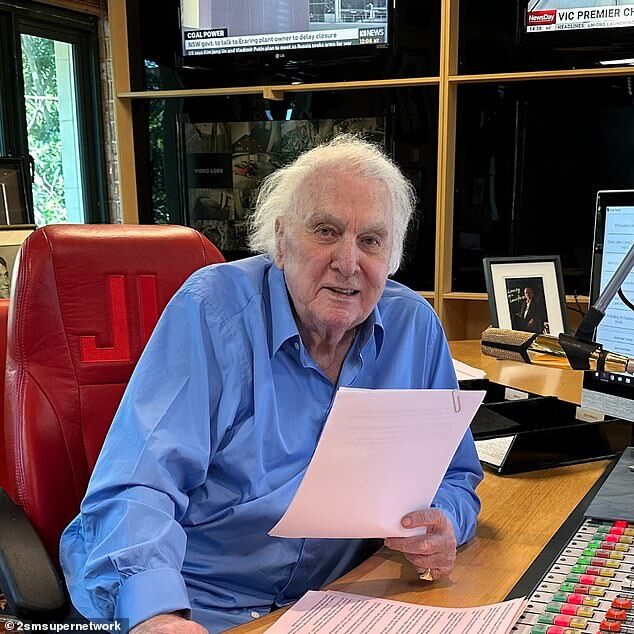 Radio Icon John Laws Bids Emotional Farewell After 71 Years in Broadcasting Career