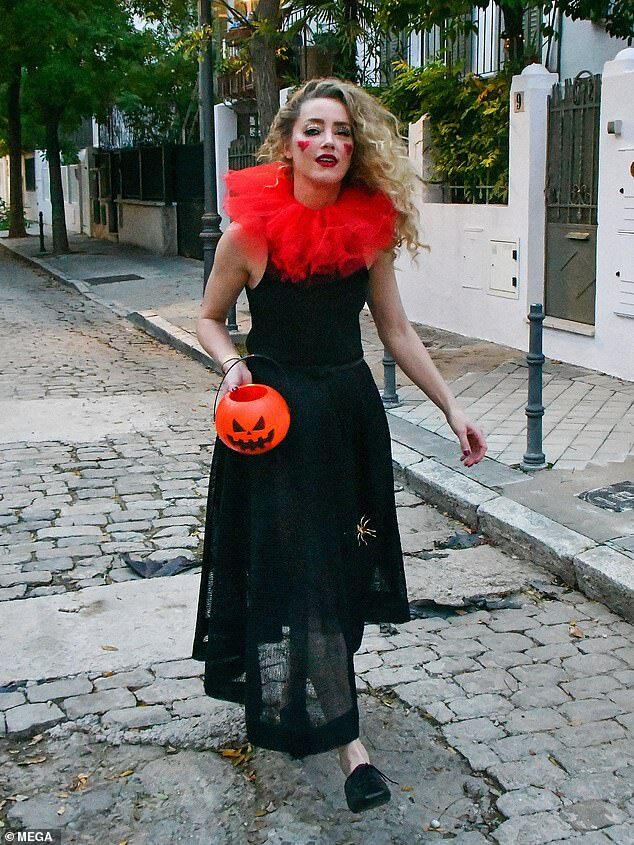 Amber Heard Wears Clown Makeup and Red Ruff Collar for Fun Halloween with Daughter Oonagh