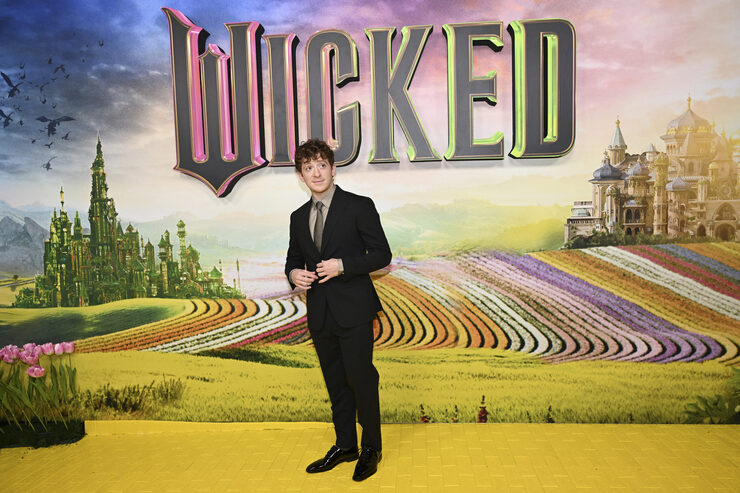 "Wicked Film Adaptation: Exclusive Insights and Cast Experiences Unveiled"