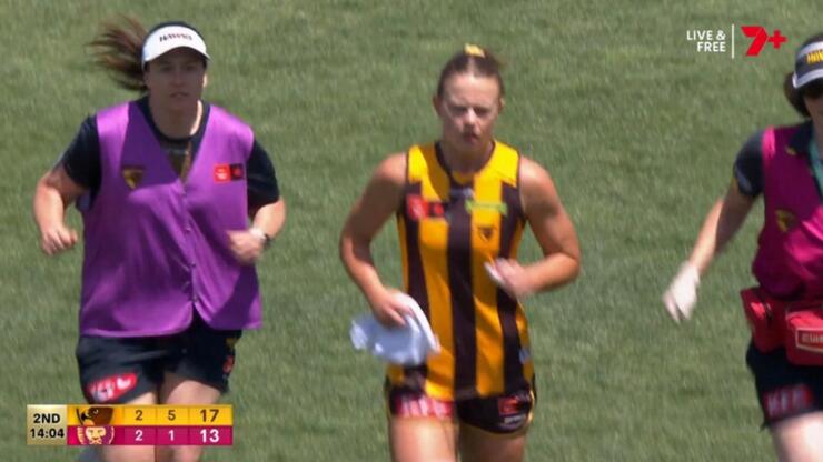 Belle Dawes Under Review for Impactful Hit on Ainslie Kemp in AFLW Qualifying Final