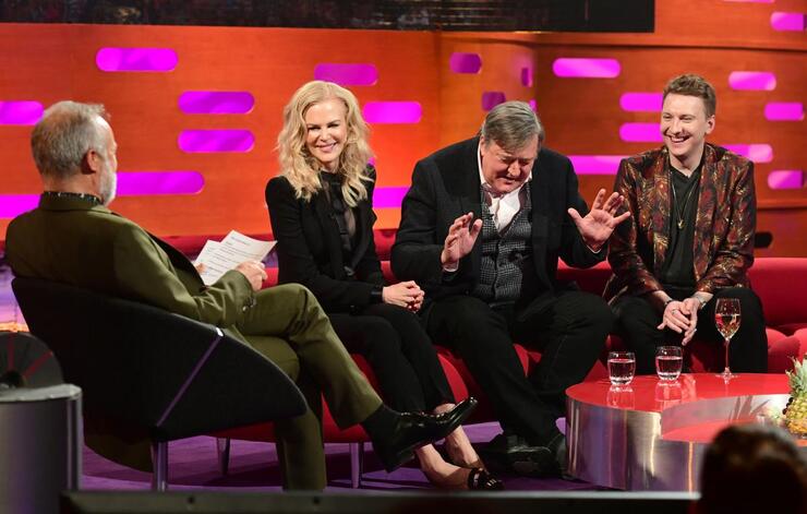 Graham Norton Commends Nicole Kidman's Authentic Charm Amid Personal Challenges