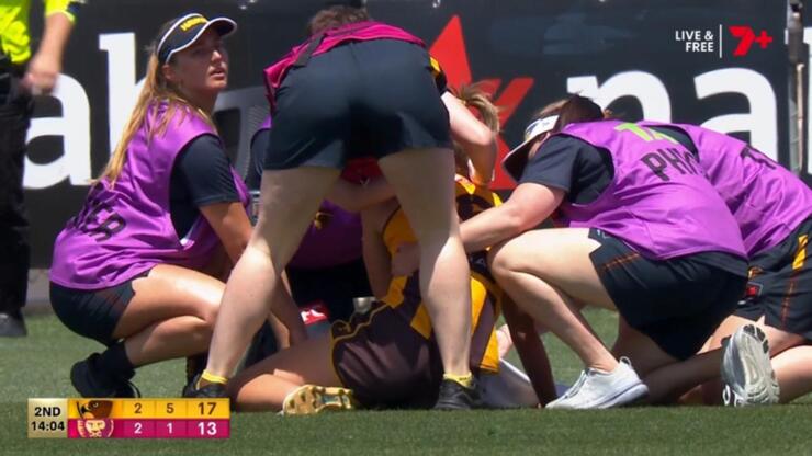 Belle Dawes Under Review for Impactful Hit on Ainslie Kemp in AFLW Qualifying Final