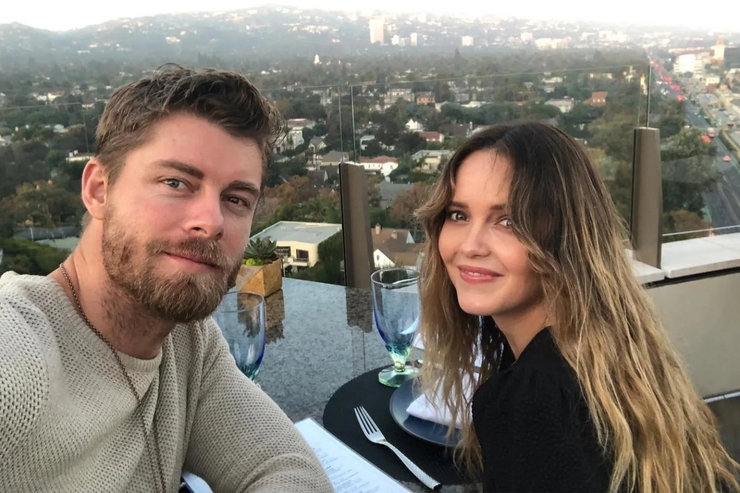 Rebecca Breeds and Luke Mitchell Announce Expecting First Child During Film Festival Premiere