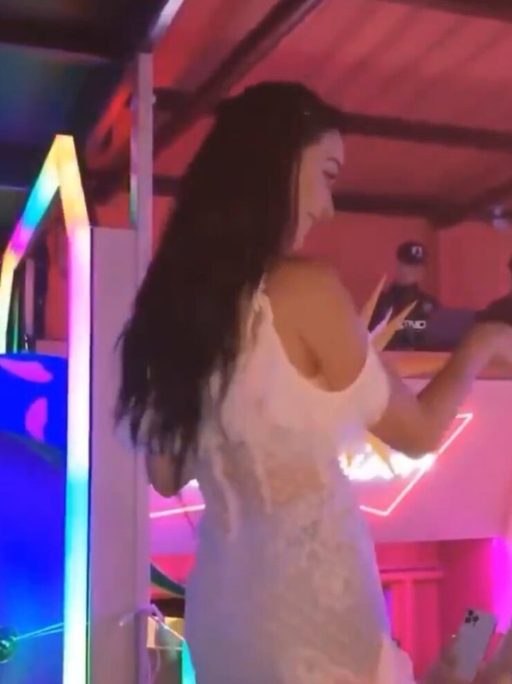 Fan Caught Stealing Katy Perry's Hair Extension While She Danced in Spanish Nightclub