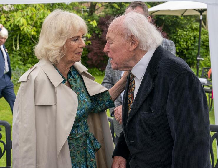 Timothy West, Celebrated British Actor and Royal Shakespeare Company Star, Dies at 90