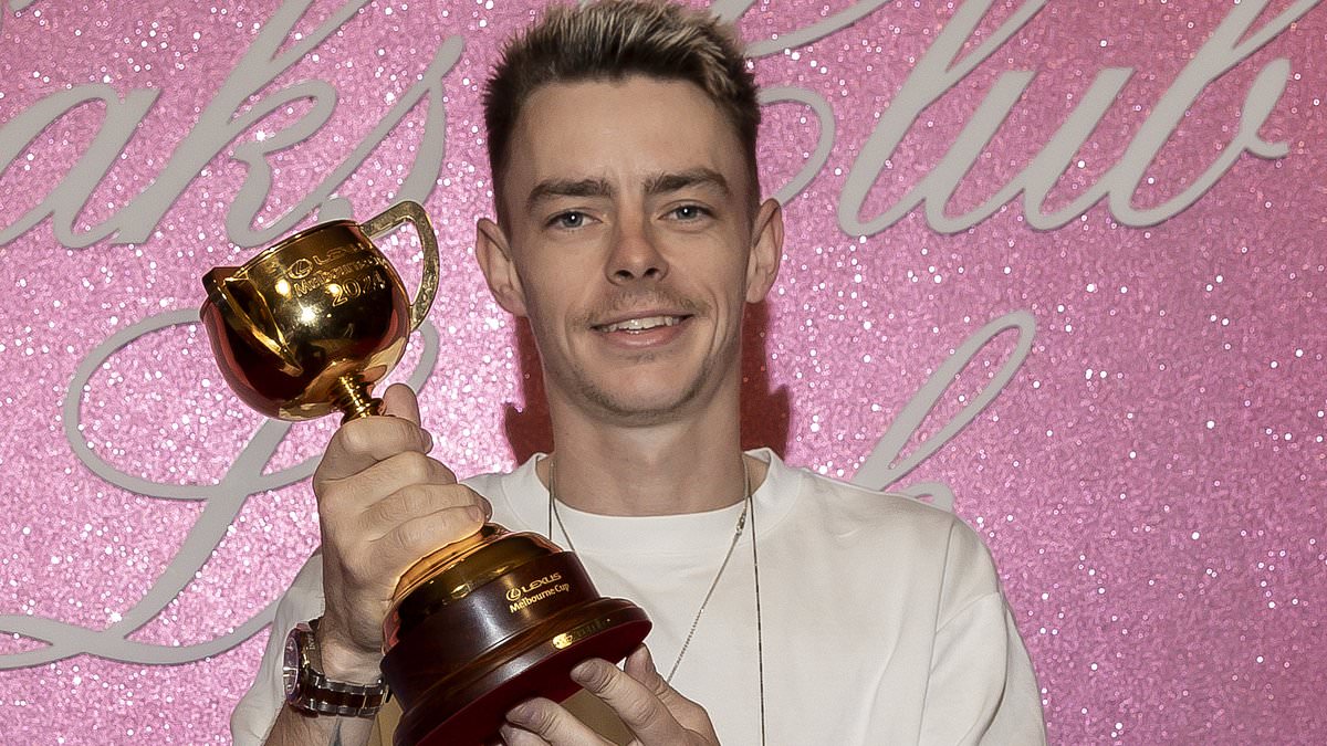 Robbie Dolan Celebrates Melbourne Cup Win with Onstage Performance Alongside Ronan Keating