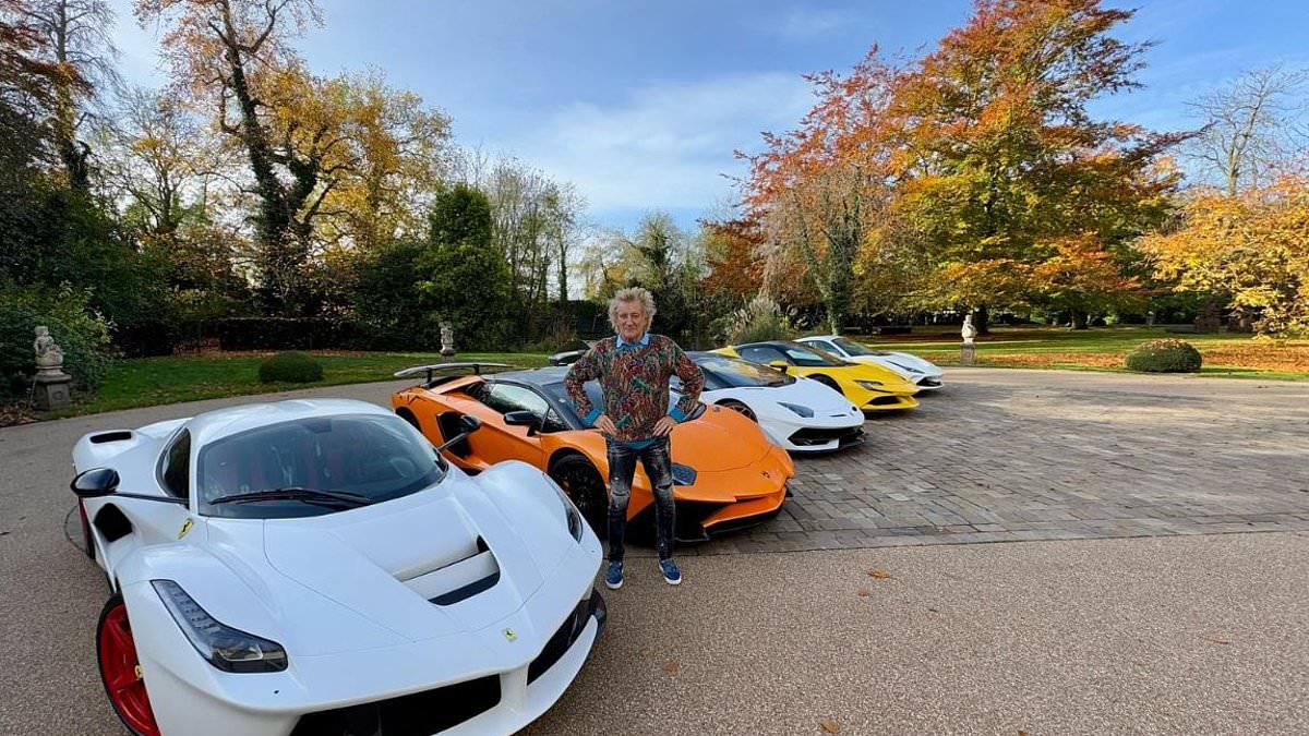 Rod Stewart Considers Selling Luxury Car Collection Due to Persistent Pothole Issues